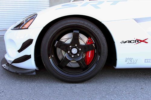 2010_dodge_viper_acr-x_front_brakes