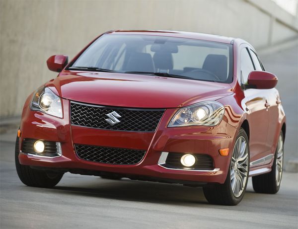 2011-suzuki-kizashi-sport