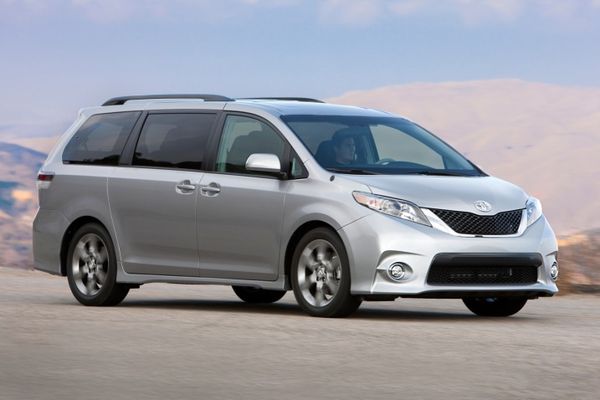 2011_toyota_sienna_actf34_fd_2_717