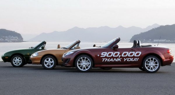 900000_Mazda_MX-5-1