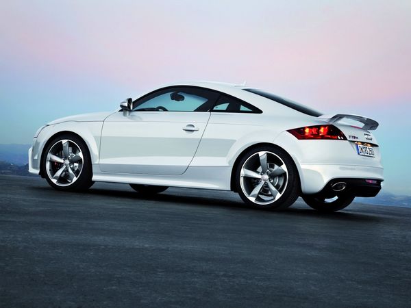 2012-audi-tt-rs-white-side-garden-coupe-wallpaper-pictures 2012-audi-tt-rs-white-side-garden-coupe-wallpaper-pictures