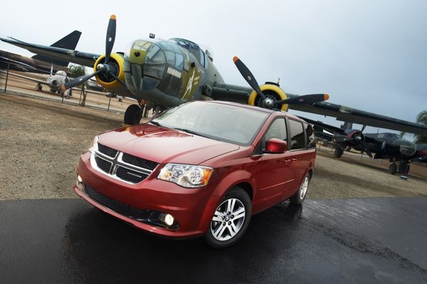 2011-Dodge-Grand-Caravan-revealed