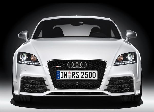 2012-audi-tt-rs-white-front-coupe-wallpaper-pictures 2012-audi-tt-rs-white-front-coupe-wallpaper-pictures