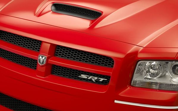 112_0707_03z+2008_dodge_magnum_SRT8+grille