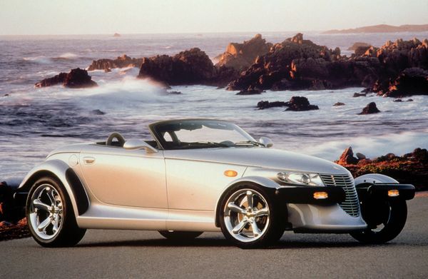 Plymouth-Prowler-rocky-coast