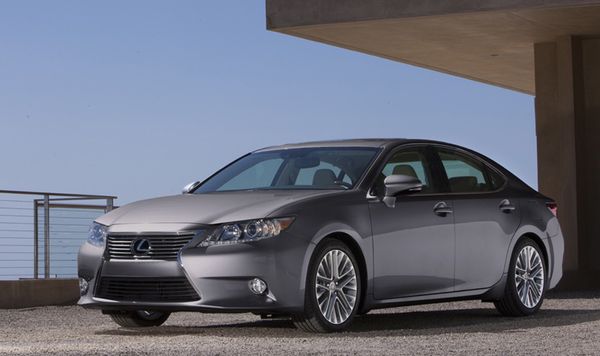 2013-Lexus-ES-350-and-ES-300h-Hybrid 2013-Lexus-ES-350-and-ES-300h-Hybrid