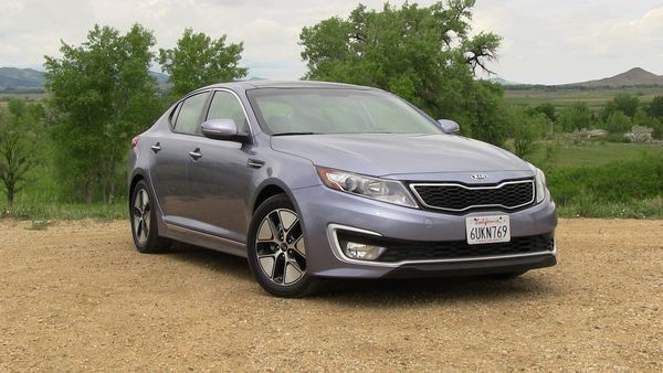 Kia Optima Hybrid YT