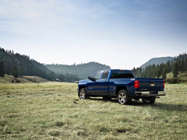 2014-Chevrolet-Silverado-LT-018-medium 2014 chevrolet silverado chevy rear