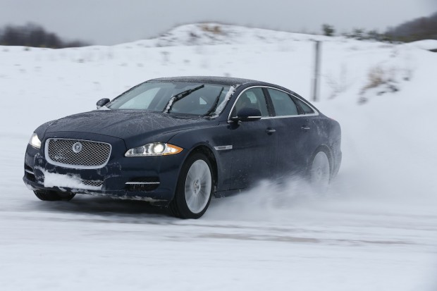 2013 V6 Jaguar XJ: Everything you'd ever want to know about the new AWD system