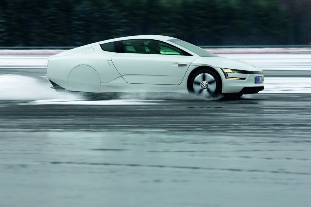 VW-XL1-Production-42[2]