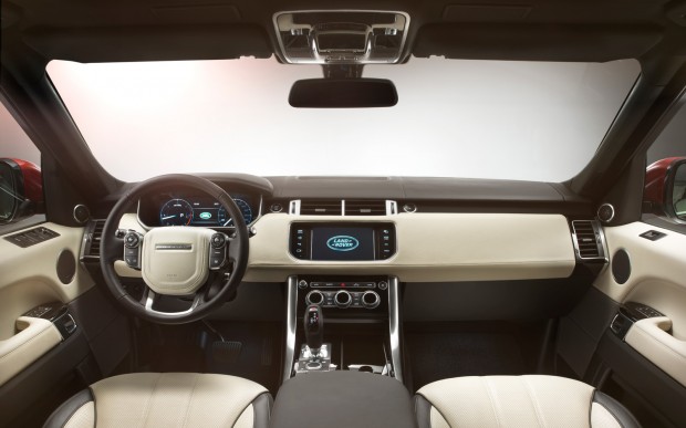2014-Range-Rover-Sport-cockpit-1