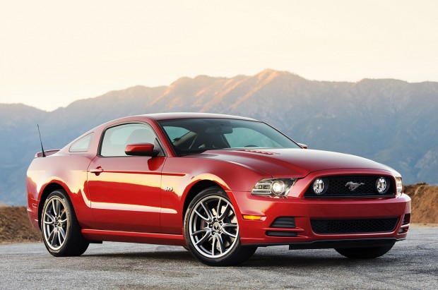 01-2013-ford-mustang-gt-review