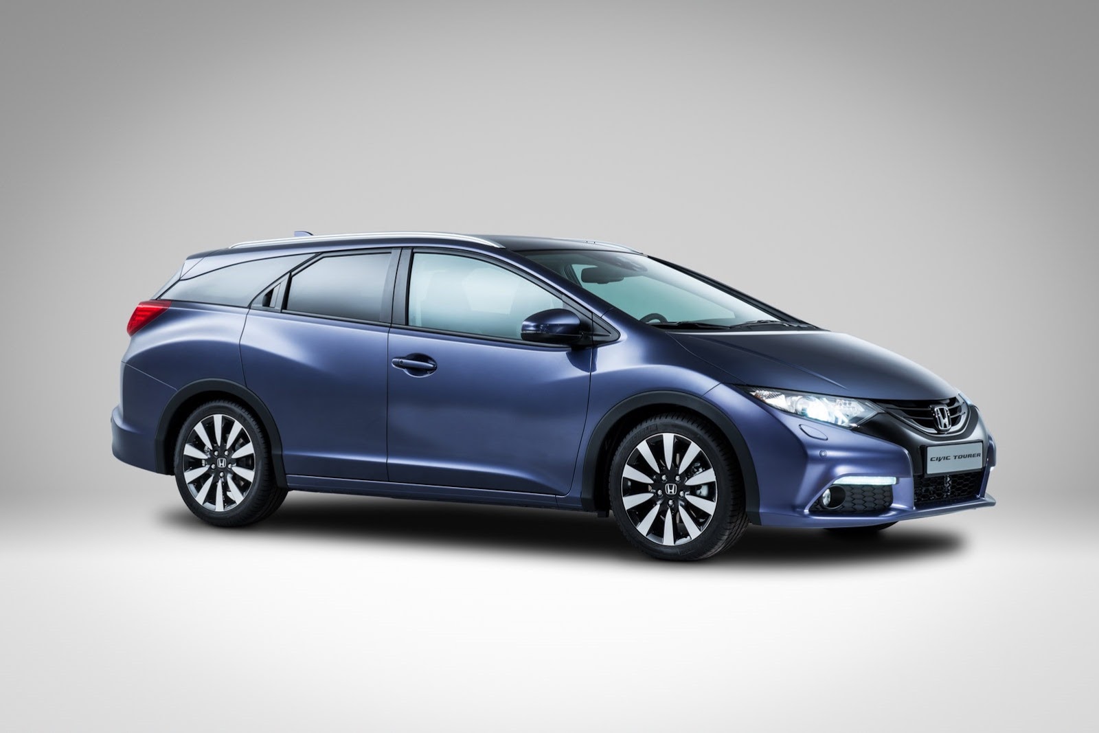 [Immagine: 2014-Honda-Civic-Tourer-main.jpg]