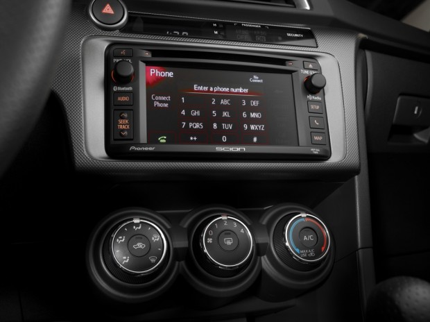 scion_my14_audio_1