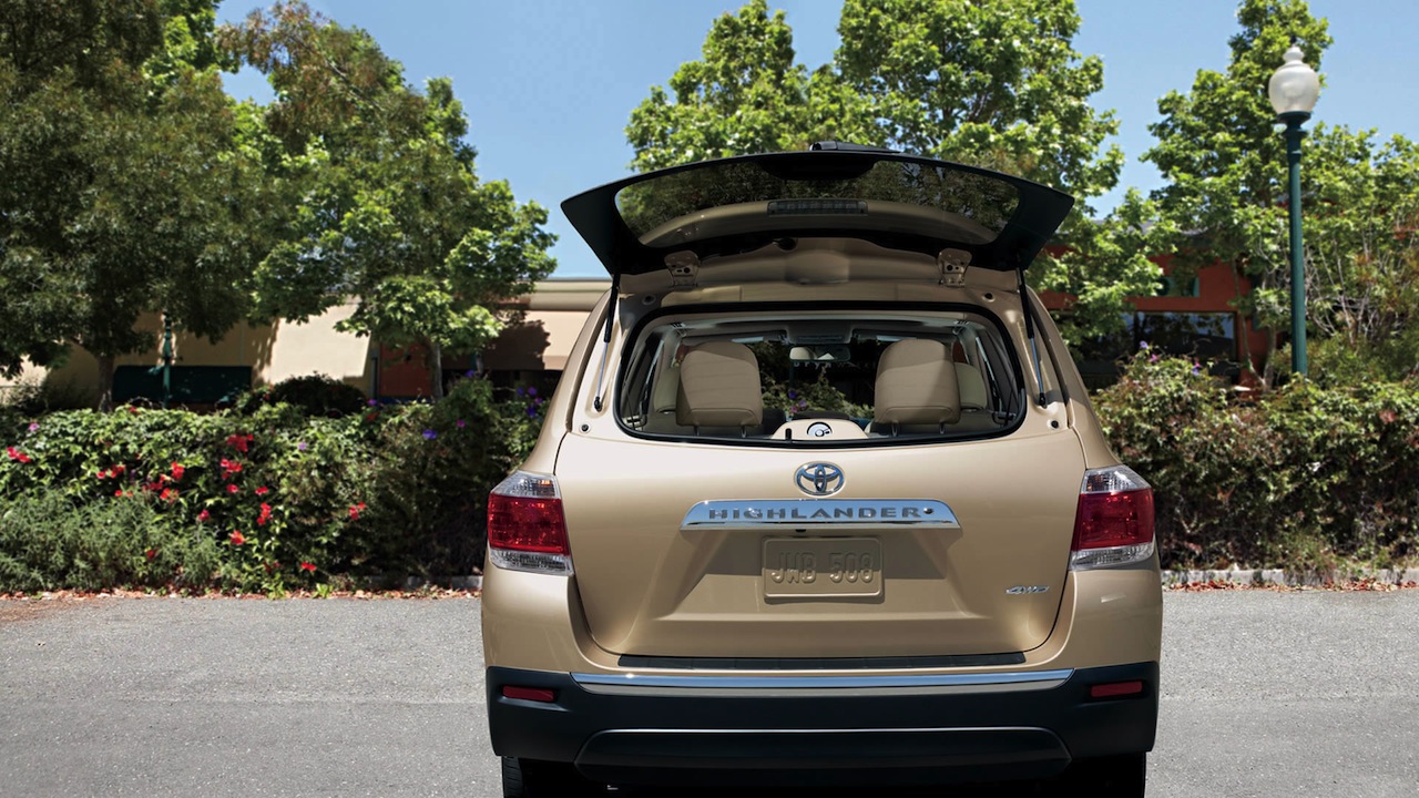 Review 2013 Toyota HighLander Limited 4WD Luxurious and Quick The