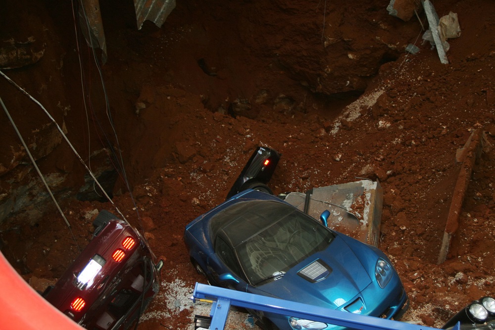Corvette-Sinkhole-5.jpg
