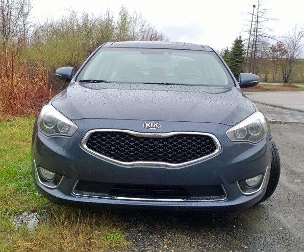 2014 Kia Cadenza Front