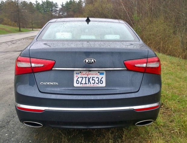 2014 Kia Cadenza Rear