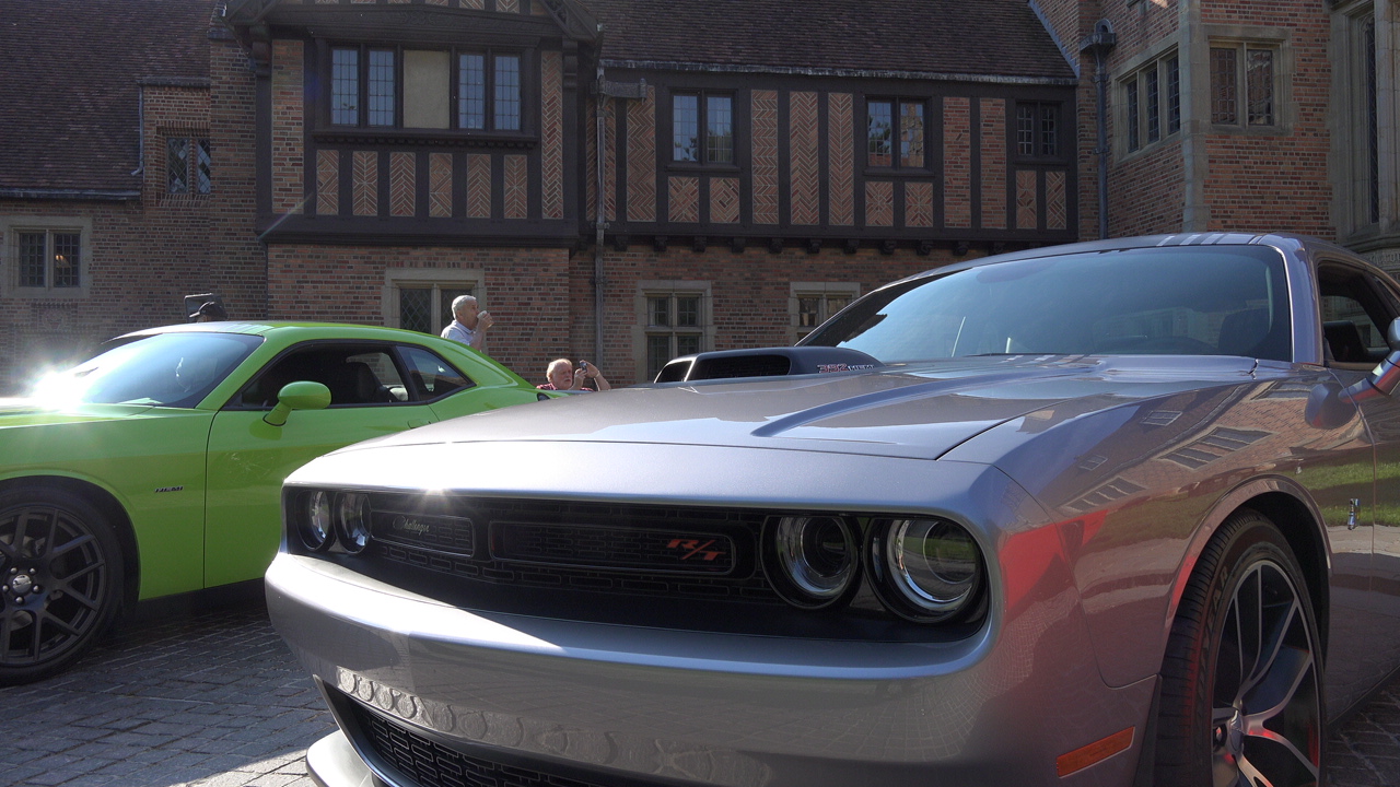 lease versus buy a car