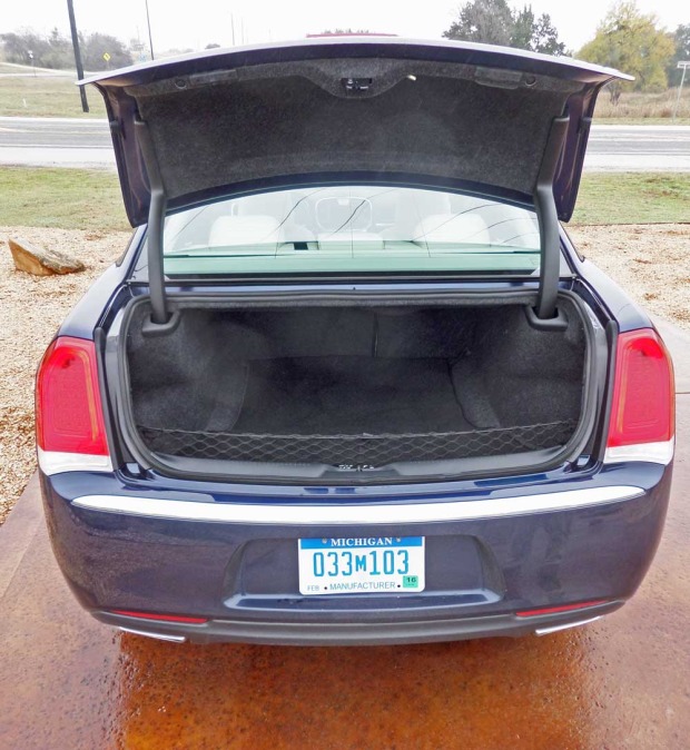 Chrysler 300 model differences #3