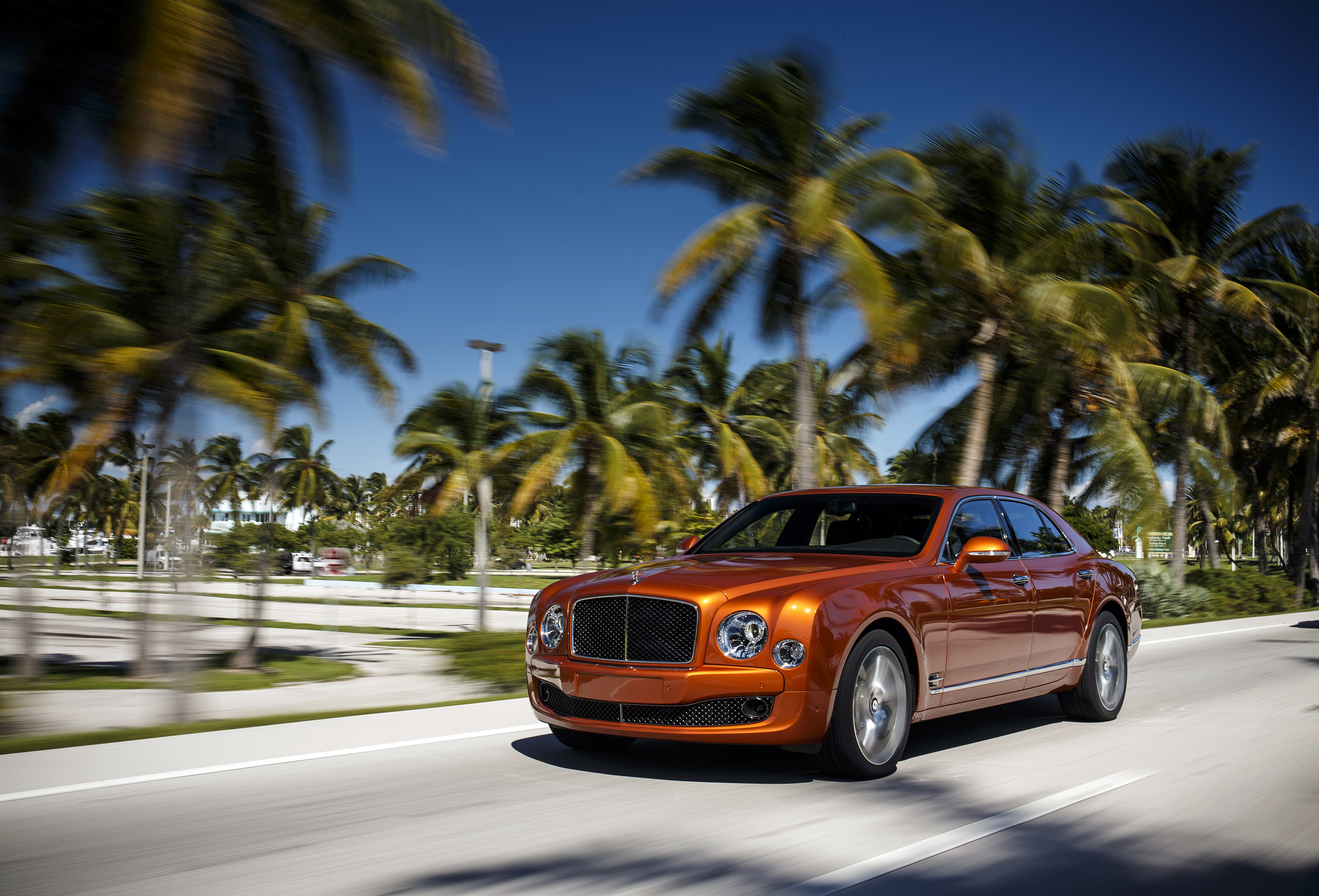 Unrivaled Luxury: The 2015 Bentley Mulsanne Speed