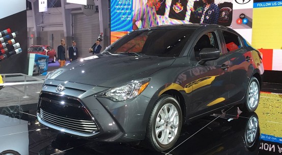 Review The 2013 Toyota Rav4 Is A More Modern Amp Fuel