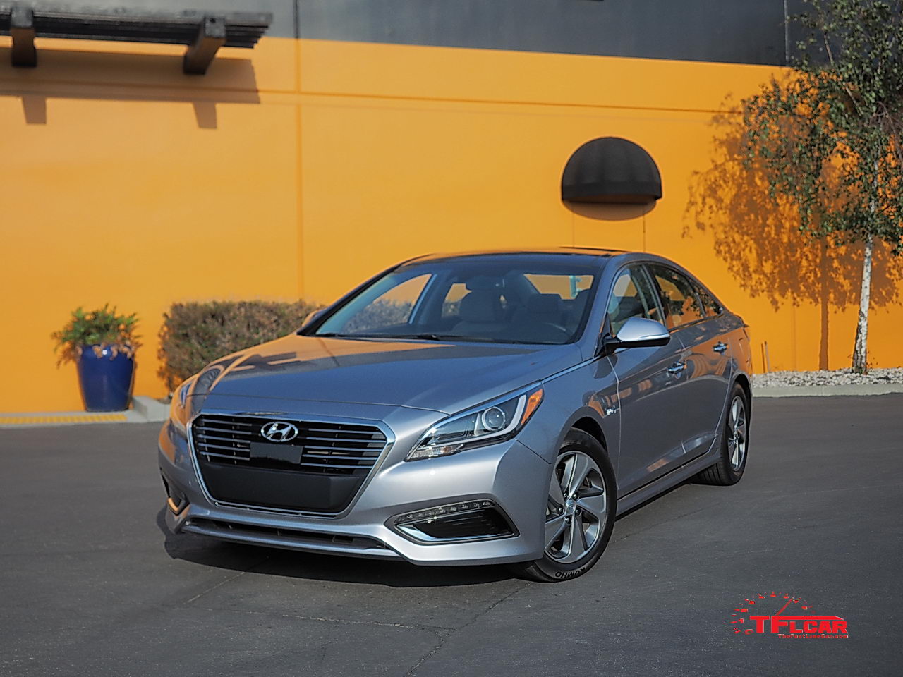 2016 Hyundai Sonata Hybrid vs. Hybrid Plug-in [review] - The Fast Lane Car