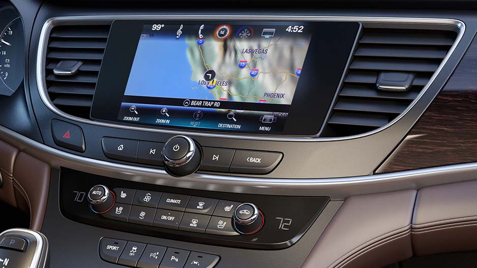 2017 Buick Lacrosse Reveal Technology 17bula00014zoom