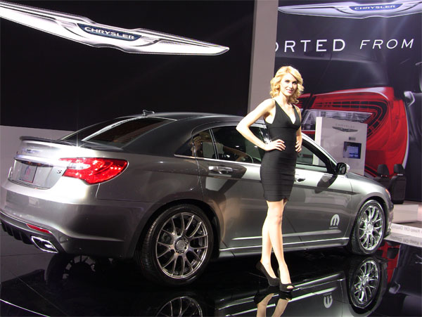 Photo Gallery The Sexy Women Of The 2011 Chicago Auto