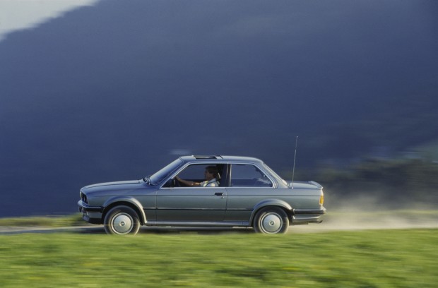 BMW 3-Series E30