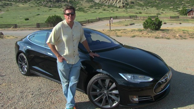 2013 Tesla Model S P85 Quick Take 0-60 MPH Review: The EV grows up