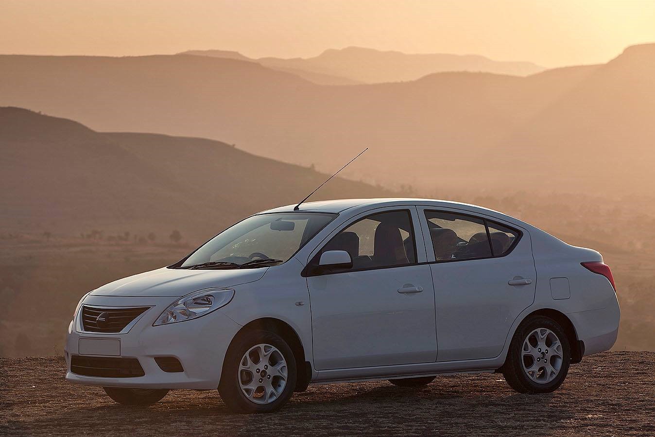 When Nissan Versa sedan and Business Jet collide? - The ... When Nissan Versa sedan and Business Jet collide? - The ...