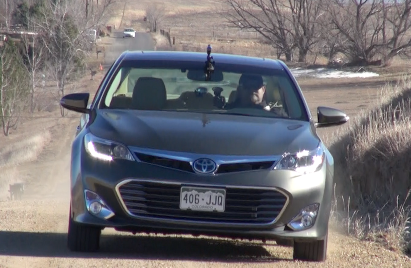 Video 2017 Toyota Avalon Hybrid Who Is Faster 0 60 Mph The Video 2017 Toyota Avalon Hybrid Who Is Faster 0 60 Mph The Fast Lane Car