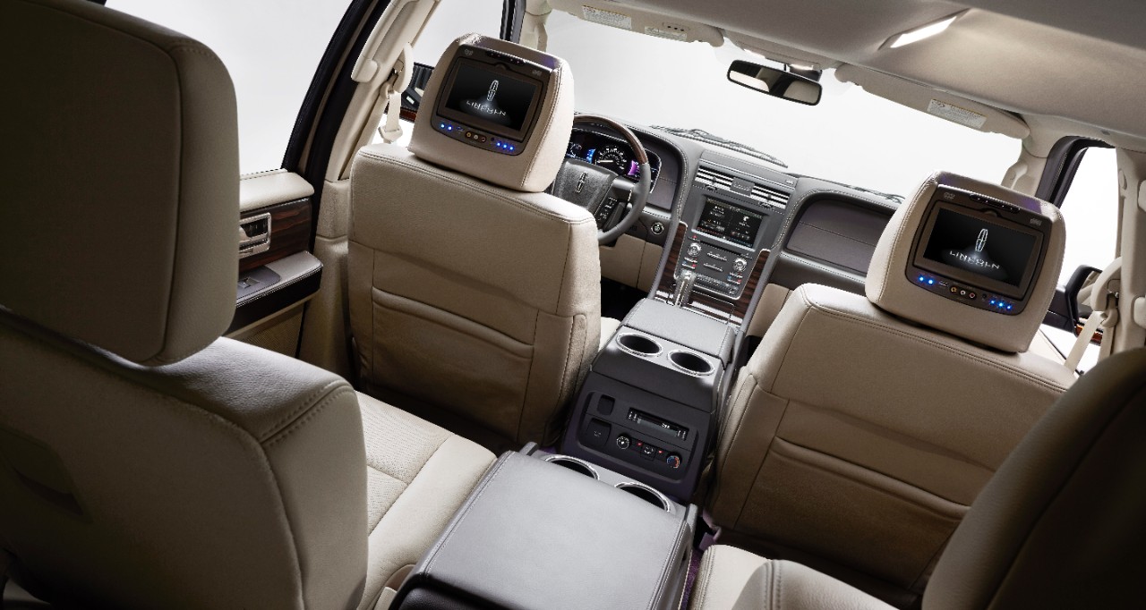 Will the 2015 Lincoln Navigator have the Punch to take on ...