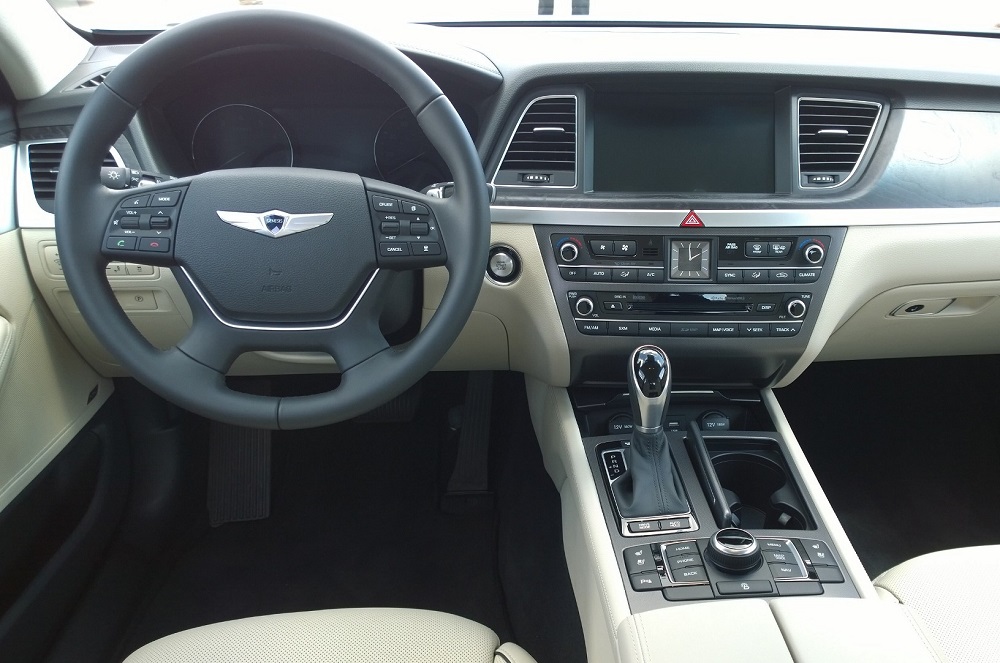 2015 Hyundai Genesis The Luxury Sedan Without The Luxury