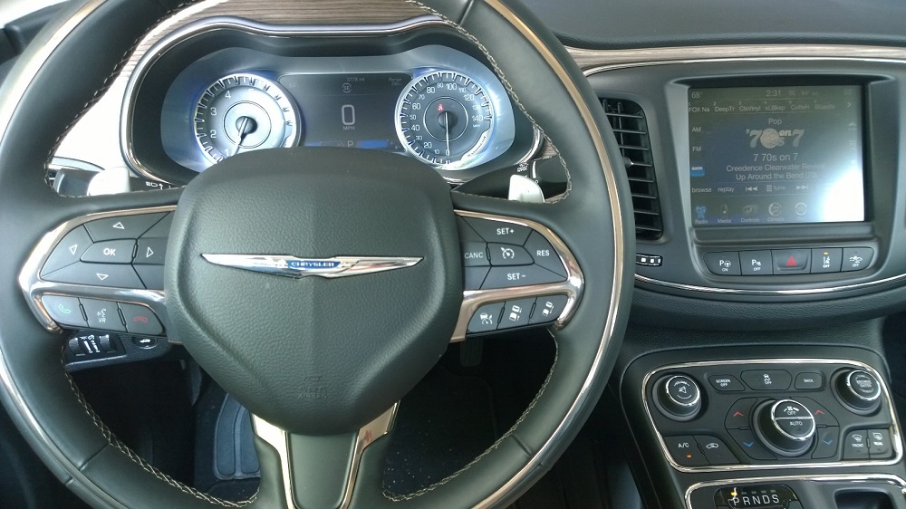 2015 Chrysler 200 Offers Luxury And Performance In An