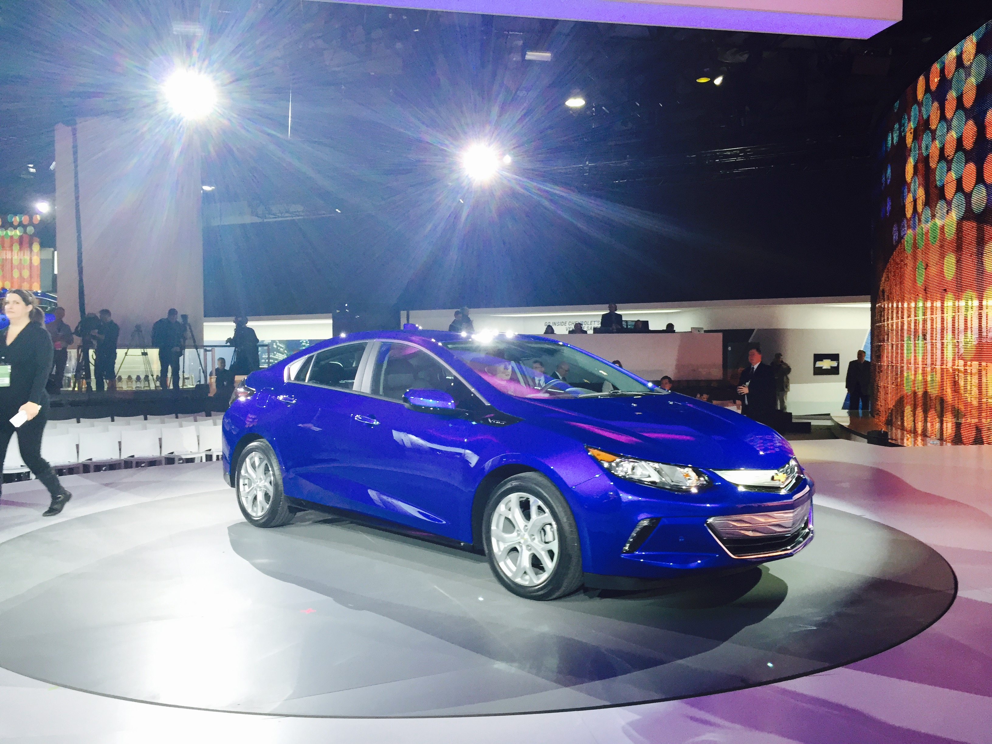 WATCH NOW: 2016 Chevy Volt REVEALED - Plus Live Stream ... WATCH NOW: 2016 Chevy Volt REVEALED - Plus Live Stream ...