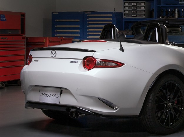 Chicago Auto Show: 2016 Mazda MX-5 to Have Accessories Debut - The ... Chicago Auto Show: 2016 Mazda MX-5 to Have Accessories Debut - The ...