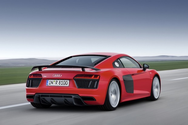 2016_audi_r8_rear_red