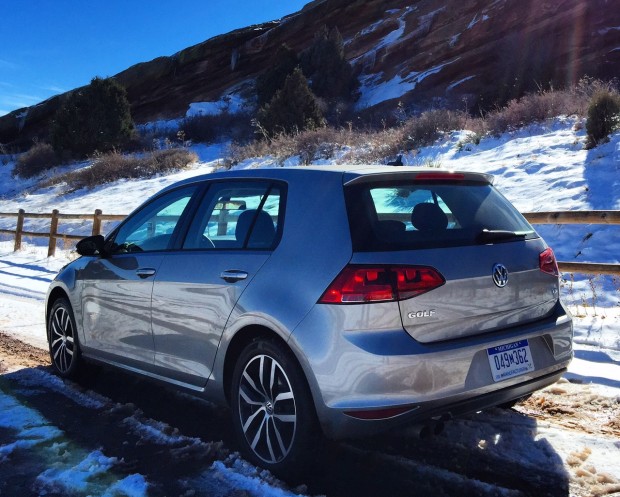 Is the 2015 VW Golf TSI SE sporty enough to nullify the GTI argument?
