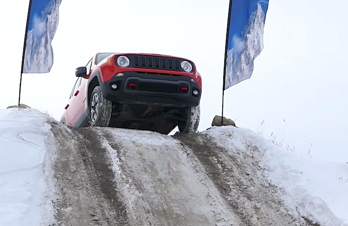 2015 Jeep Renegade Trailhawk Vs Wrangler Unlimited On Snow And
