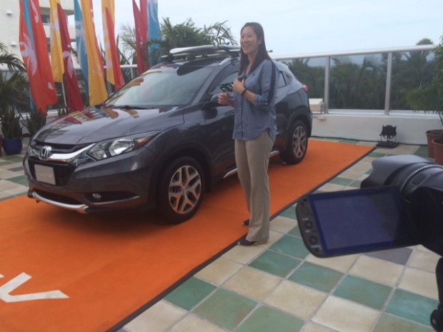 Honda rep while being videoed with the 2016 Honda HR-V