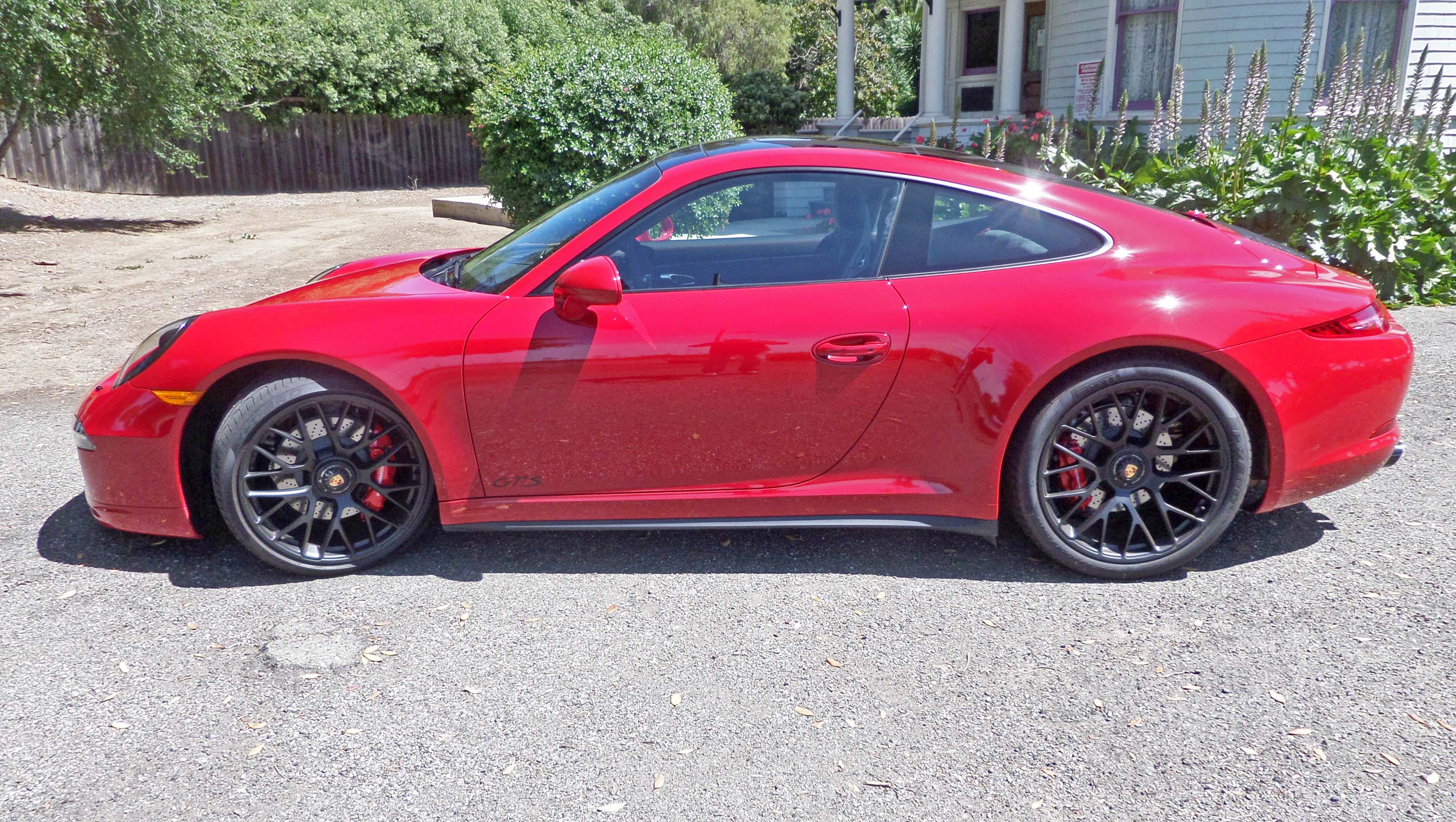 Porsche 911 carrera gts
