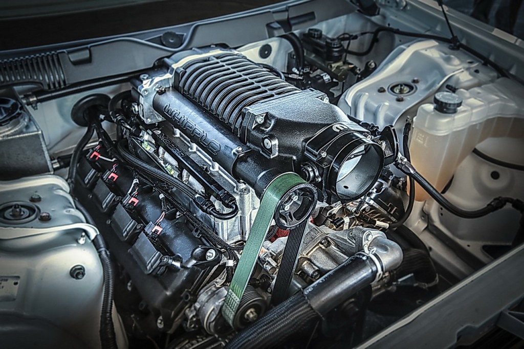Mopar Dodge Challenger Drag Pak supercharged 354 HEMI engine