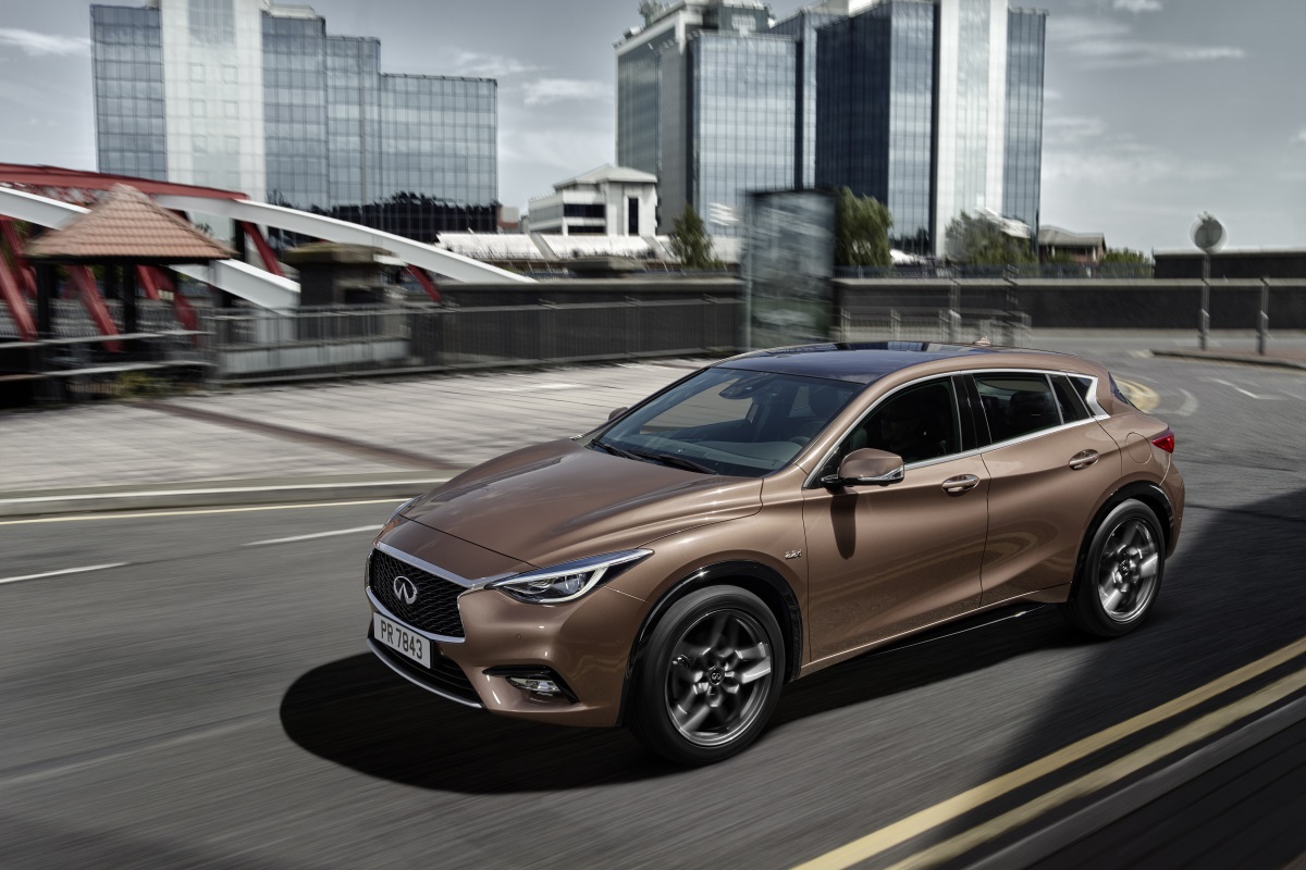 Infiniti Unveils Mercedes Based Q30 Crossover In Frankfurt Auto Infiniti Q30