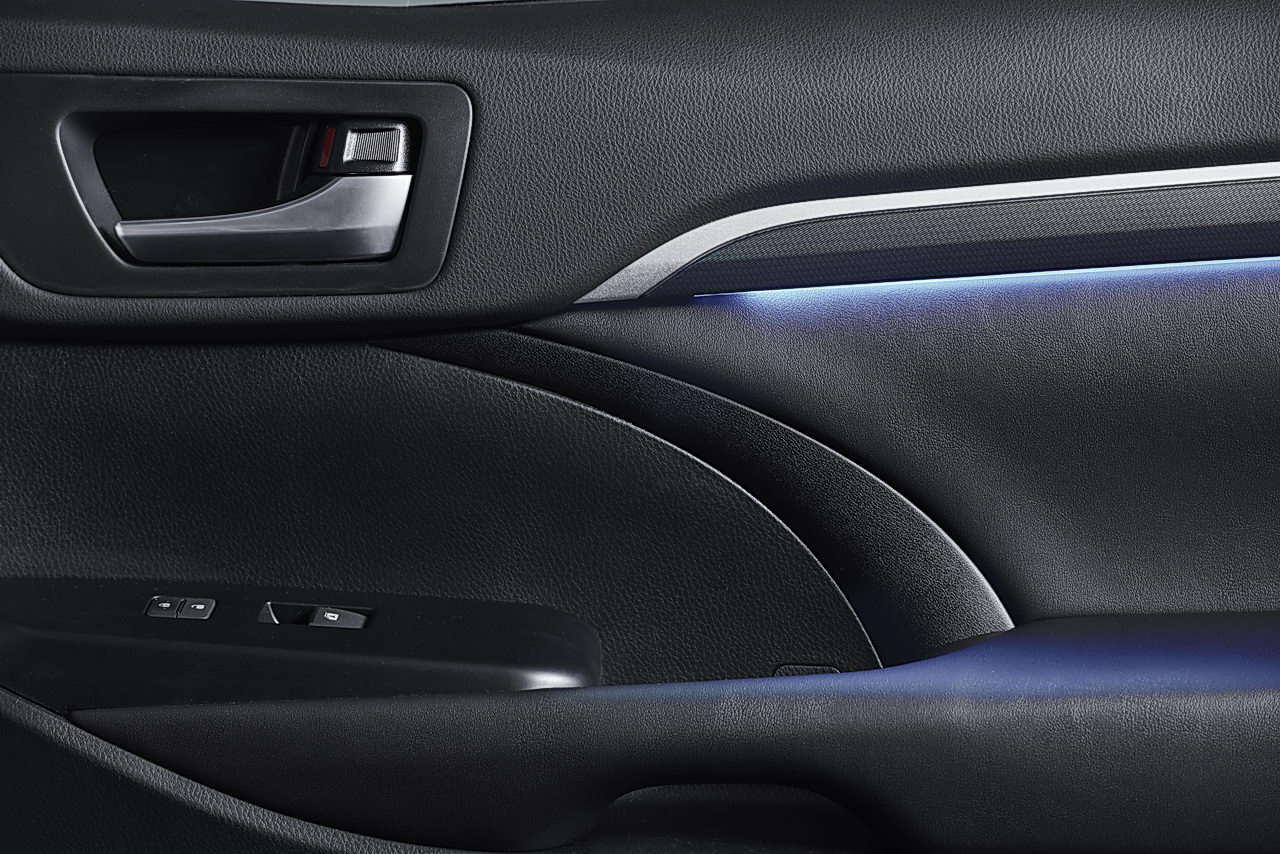 Refreshed 2017 Toyota Highlander Set To Debut At New York