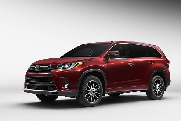 Refreshed 2017 Toyota Highlander Set To Debut At New York Auto Show 2017 Toyota Highlander