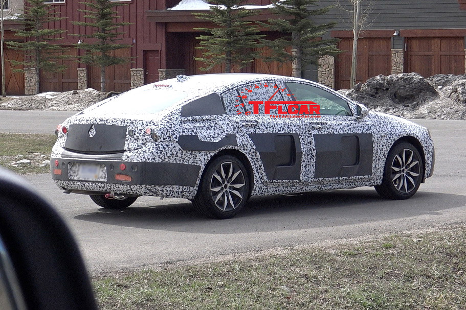 2018 Buick Regal Opel Insignia Spied in the Wild Video 