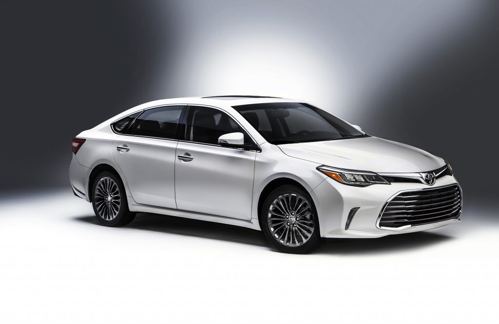2016 Toyota Avalon Hybrid Smooth Operator Review The Fast Lane Car 2016 Toyota Avalon