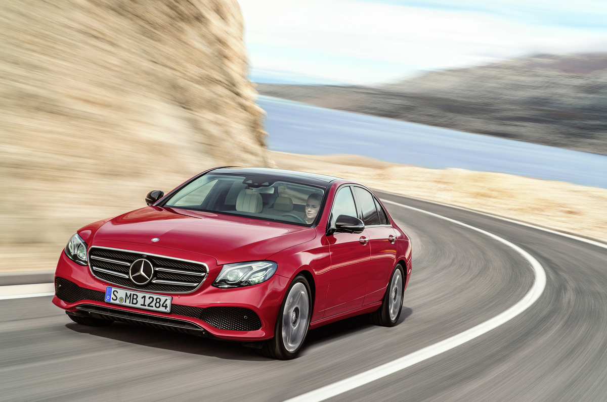 Mercedes Benz Outsold Jaguar 24 To 1 Last Month Here Are January January 2018 S Best Ing Midsize Luxury Sedans Mercedes Benz E Cl